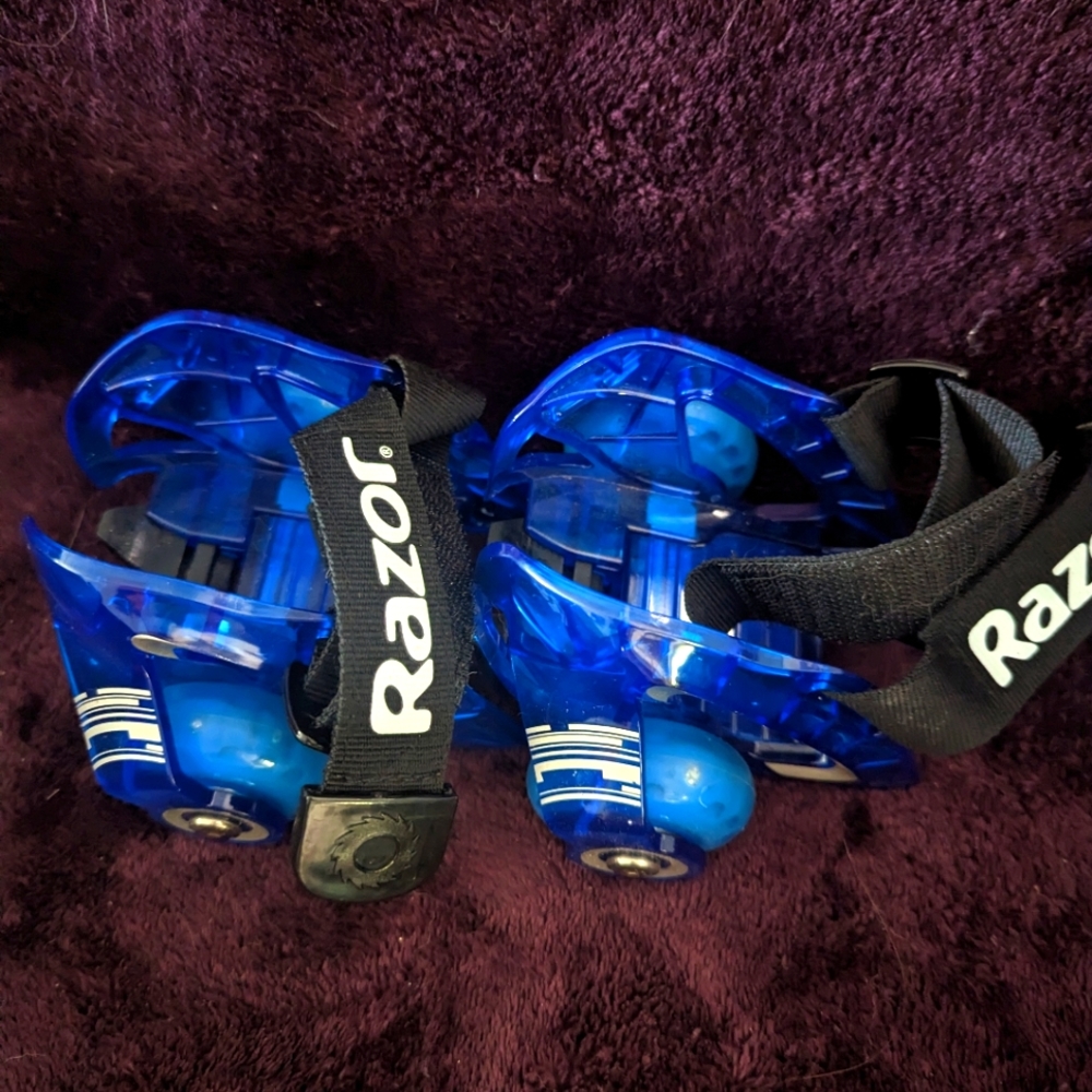 Razor heel wheel skates